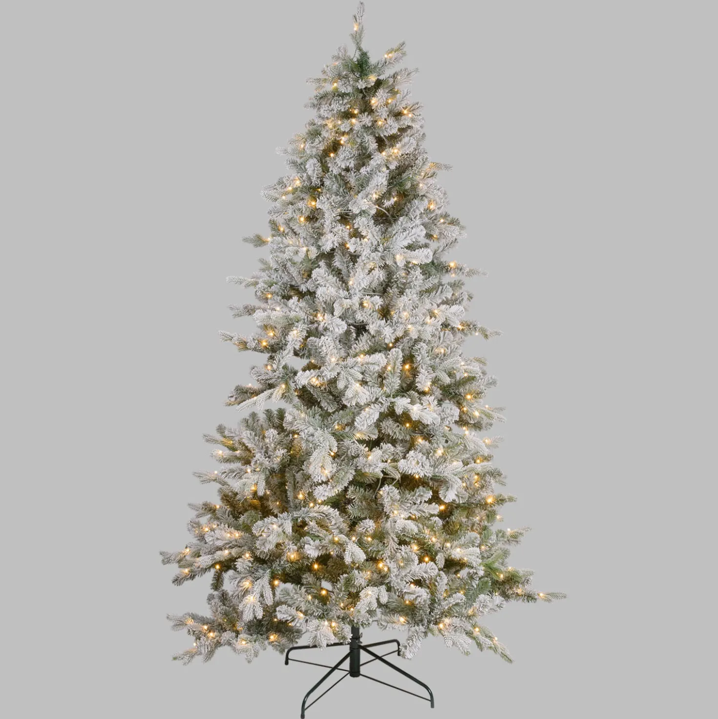 Albero Innevato in finto pino 240 cm, 710 led integrati bianco caldo