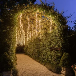 Cascata di luci Connect+ 3 nastri, 300 led bianco caldo, cavo trasparente, prolungabile