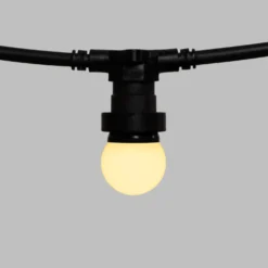 Catena 5 m, 8 lampadine led globo Ø 45 mm in plastica bianca di 1,2 Watt, prolungabile