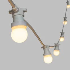 Catena 5 m, 8 lampadine led globo Ø 45 mm in plastica bianca di 1,2 Watt, prolungabile