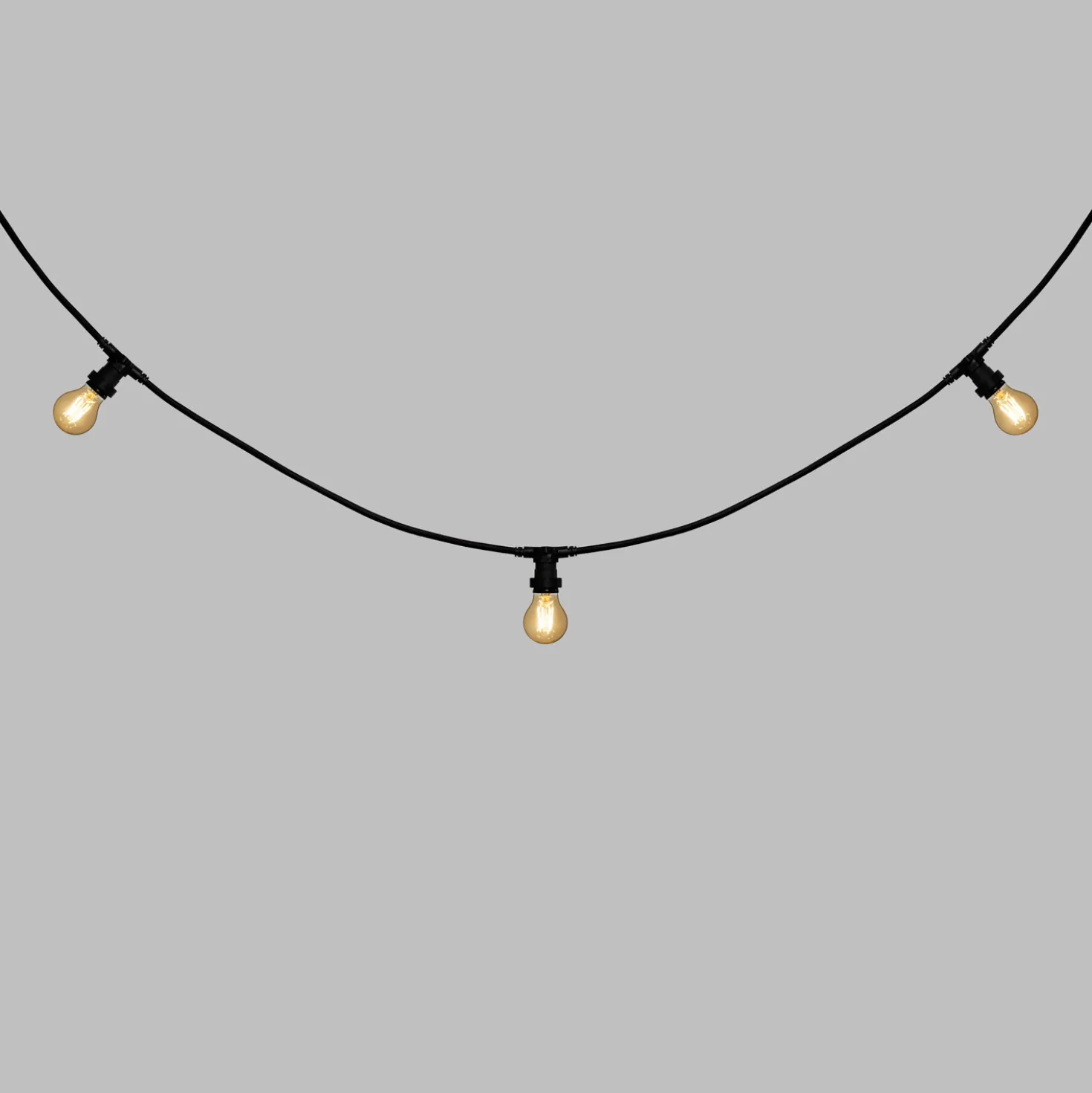 Catena 5 m, 16 lampadine led goccia Ø 60 mm di 4 Watt, dimmerabili, cavo nero, prolungabile