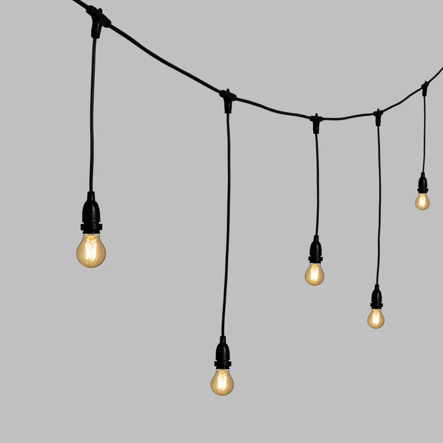 Catena 5 m 8 lampadine led pendenti goccia Ø 60 mm 4 Watt, dimmerabili, h 70 cm, prolungabile