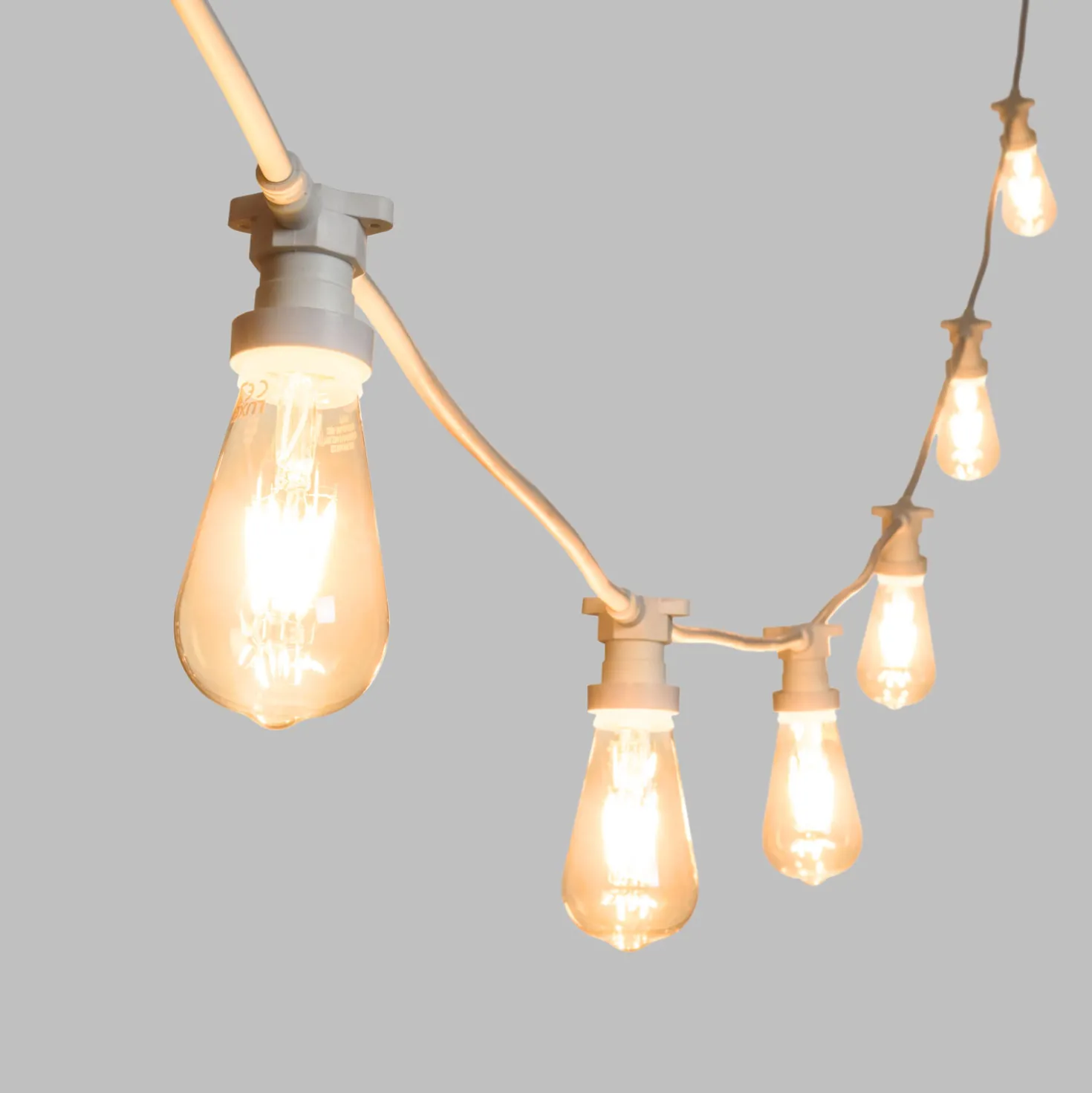 Catena 5 m, 8 lampadine led pendenti Edison Ø 64 mm di 4 watt dimmerabili, h 30 cm, prolungabile