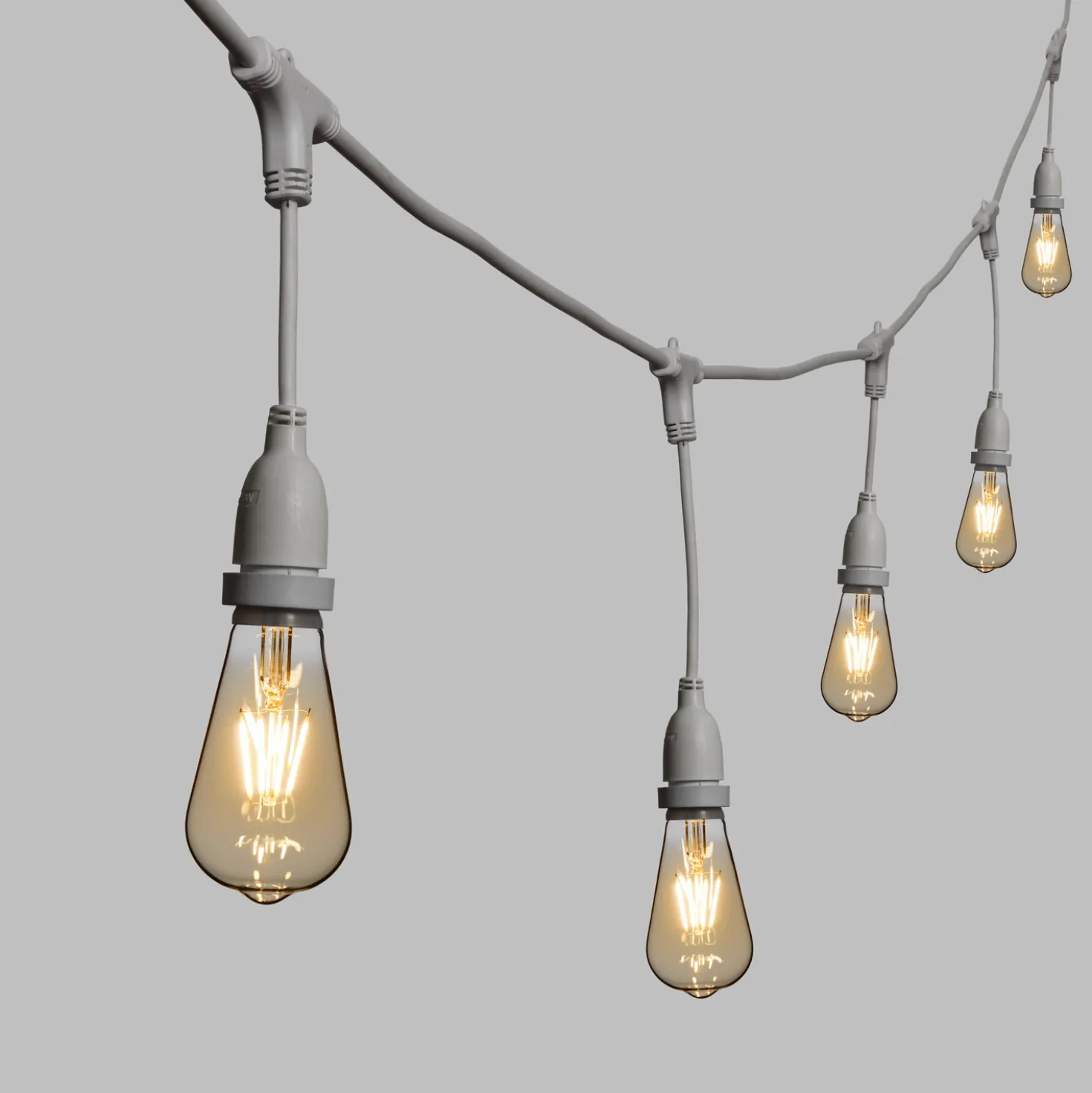 Catena 5 m, 8 lampadine led pendenti Edison Ø 64 mm di 4 watt dimmerabili, h 30 cm, prolungabile