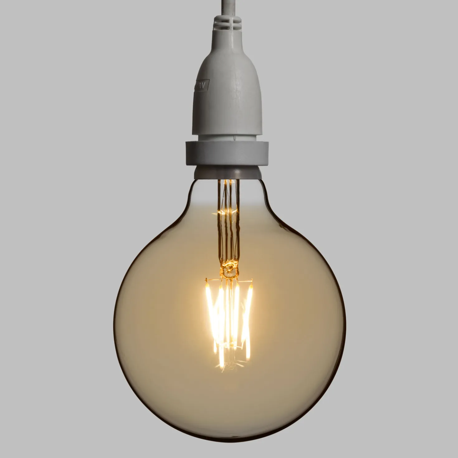 Catena 5 m, 8 lampadine led pendenti globo Ø 125 mm di 4 Watt, h 30 cm, prolungabile