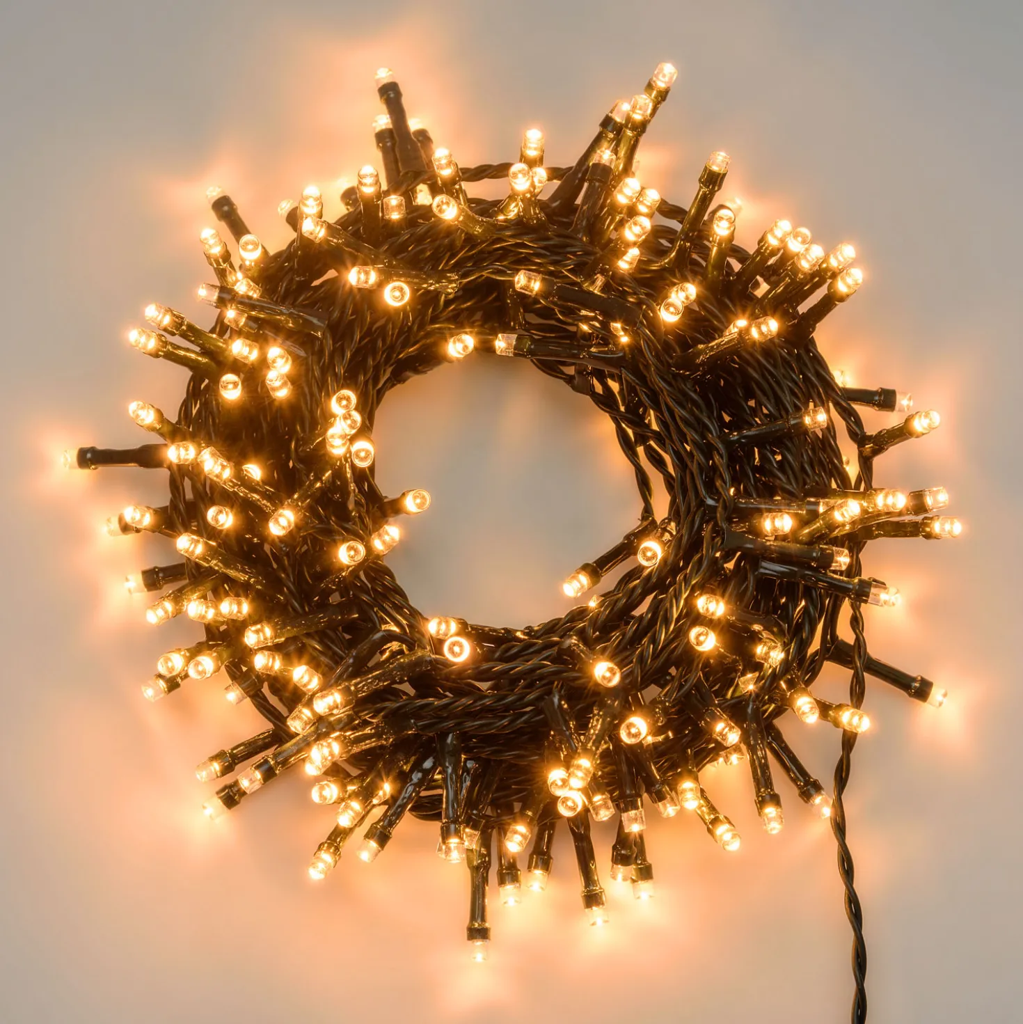 Catena 8,9 m, 120 miniled bianco extra caldo, cavo verde