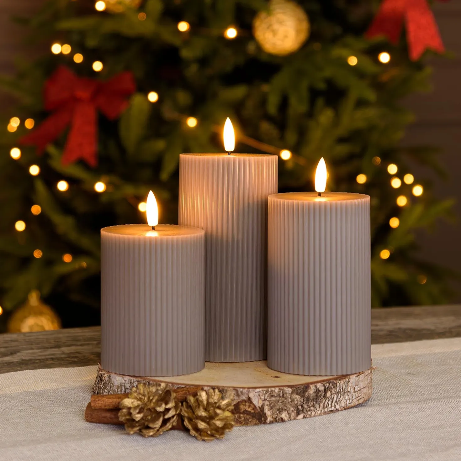Set 3 candele grigio marrone a coste in cera, fiamma 3D con stoppino