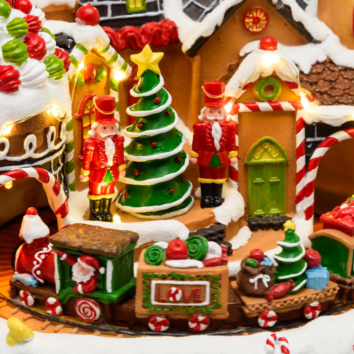 Villaggio di Natale, Candy Village con Trenino rotante, h 25 cm, musiche natalizie